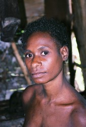 Korowai Batu – Tree people